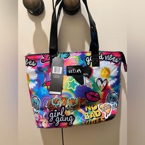Cute Delia’s insulated tote bag